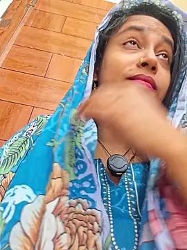 Snapshot of Beauty_Akhter chatting on 07-23-26, 07:39 Beauty Akhter online show from 07-23-26, 07:39