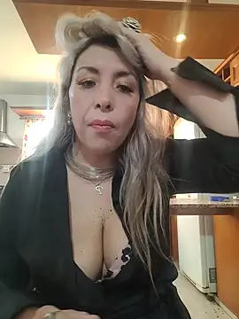 Snapshot of Aldana2015 chatting on 08-07-26, 06:54 Aldana2015 online show from 08-07-26, 06:54