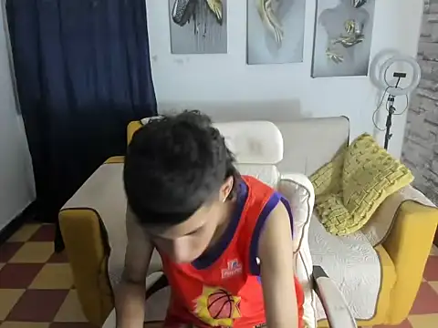 Snapshot of raul_silva chatting on 07-23-26, 01:19 raul silva online show from 07-23-26, 01:19