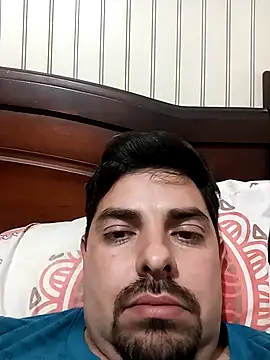 Snapshot of robredoj chatting on 11-12-25, 03:18 robredoj online show from 11-12-25, 03:18