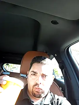 Snapshot of robredoj chatting on 12-15-25, 12:31 robredoj online show from 12-15-25, 12:31