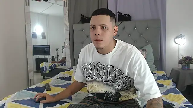 AnthoonyReyes online show from 07-25-26, 02:36