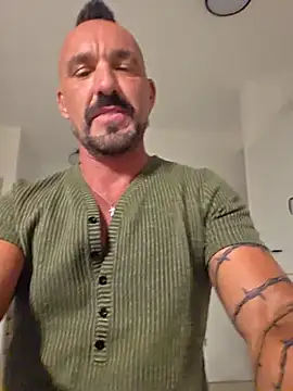Snapshot of publicnakedman chatting on 07-24-26, 02:20 publicnakedman online show from 07-24-26, 02:20