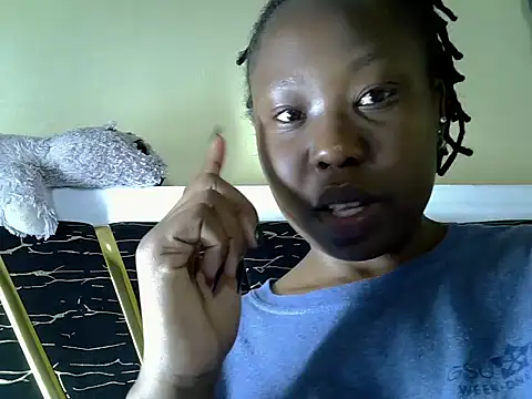 Snapshot of Misslovvie chatting on 07-25-26, 08:28 Misslovvie online show from 07-25-26, 08:28