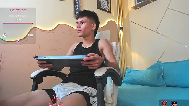 Thiiago xxx online show from 07-25-26, 02:14