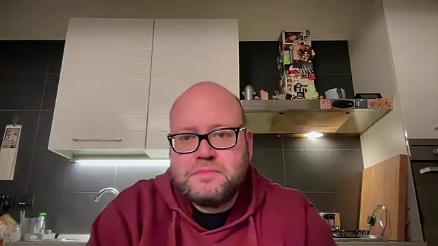 Snapshot of theitalianbear chatting on 12-11-24, 04:20 theitalianbear online show from 12-11-24, 04:20