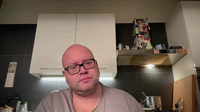 Snapshot of theitalianbear chatting on 12-23-24, 12:35 theitalianbear online show from 12-23-24, 12:35