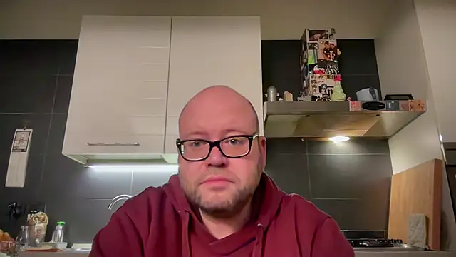 Snapshot of theitalianbear chatting on 01-21-25, 05:41 theitalianbear online show from 01-21-25, 05:41