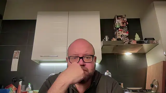 theitalianbear online show from 11-30-25, 02:48