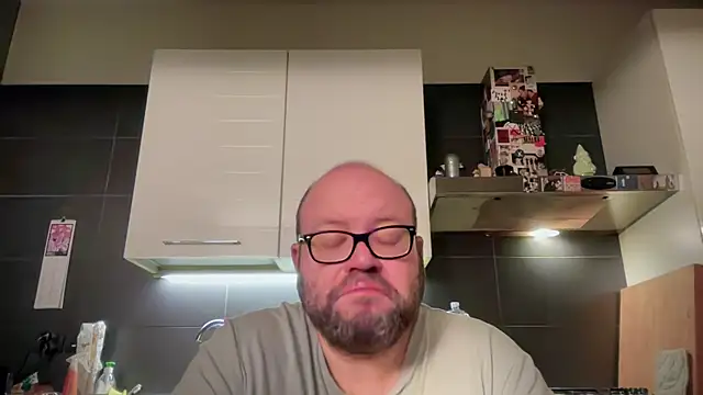 theitalianbear online show from 04-19-26, 03:39