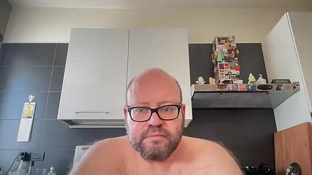 theitalianbear online show from 06-12-26, 08:46