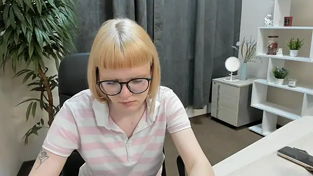 VanitaHymas online show from 07-29-26, 09:51