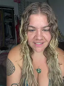 Snapshot of alaskaharper chatting on 08-09-26, 12:12 alaskaharper online show from 08-09-26, 12:12