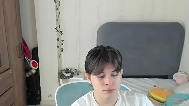 Snapshot of Felixxsexx chatting on 07-31-26, 07:13 Felixxsexx online show from 07-31-26, 07:13