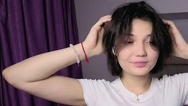 Snapshot of cute__caprice chatting on 08-03-26, 05:06 cute caprice online show from 08-03-26, 05:06