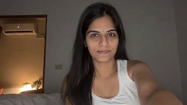 Snapshot of Priyanka2006a chatting on 07-30-26, 05:23 Priyanka2006a online show from 07-30-26, 05:23