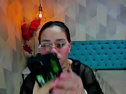 NixieXlove online show from 08-09-26, 01:16