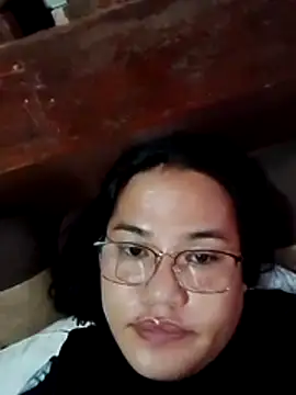 Snapshot of Andrea0414 chatting on 07-16-26, 04:18 Andrea0414 online show from 07-16-26, 04:18