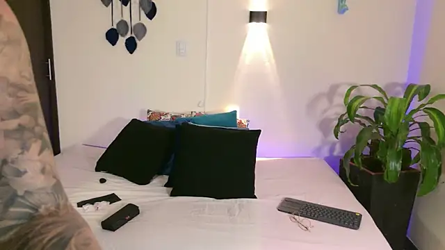 VainillaSecret online show from 08-01-26, 01:43