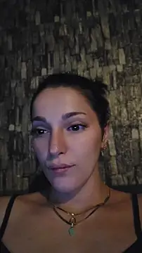 Snapshot of Leila_kisses chatting on 08-01-26, 06:56 Leila kisses online show from 08-01-26, 06:56