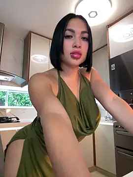 Snapshot of HannaBeckett chatting on 03-08-25, 09:29 HannaBeckett online show from 03-08-25, 09:29