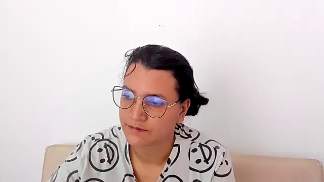 MARILYN GARCIA online show from 02-20-25, 05:29