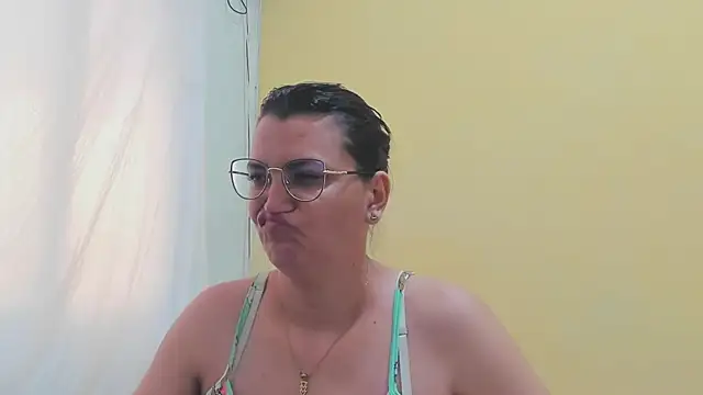 MARILYN GARCIA online show from 03-10-25, 04:14