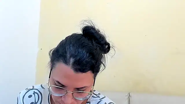 MARILYN GARCIA online show from 03-31-26, 05:57