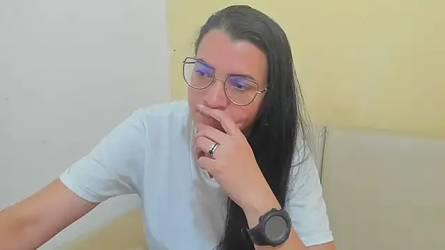 MARILYN GARCIA online show from 04-27-26, 02:04