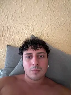 Snapshot of la_volpe_mangia_uva chatting on 08-06-26, 02:52 la volpe mangia uva online show from 08-06-26, 02:52