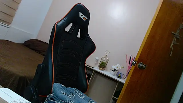 ava sheeks online show from 01-22-25, 04:23