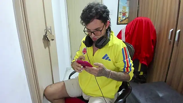 Mrbigcockdanicol10 online show from 08-09-26, 10:42