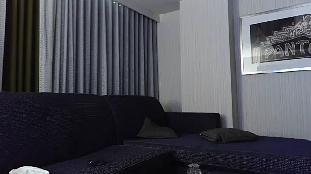 Str8ButNot2day online show from 08-09-26, 06:35