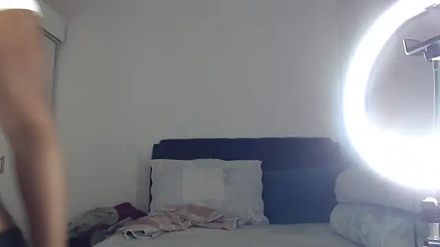 leanna23 online show from 07-17-26, 04:52