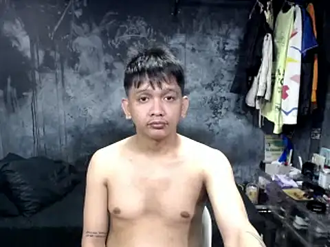 Snapshot of asianPinoy4you chatting on 10-08-25, 04:54 asianPinoy4you online show from 10-08-25, 04:54