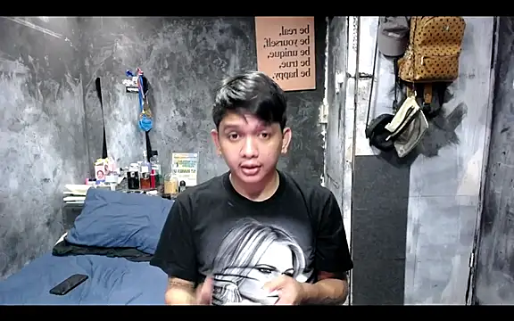 Snapshot of asianPinoy4you chatting on 01-05-26, 06:44 asianPinoy4you online show from 01-05-26, 06:44