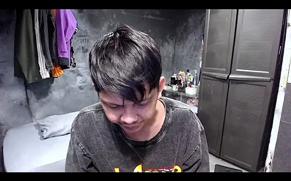 Snapshot of asianPinoy4you chatting on 01-10-26, 04:14 asianPinoy4you online show from 01-10-26, 04:14