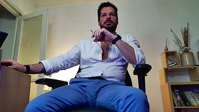 ChrisKox online show from 04-28-26, 05:40