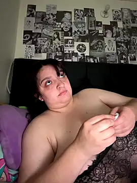 Snapshot of aliceayres797 chatting on 10-30-25, 08:31 aliceayres797 online show from 10-30-25, 08:31