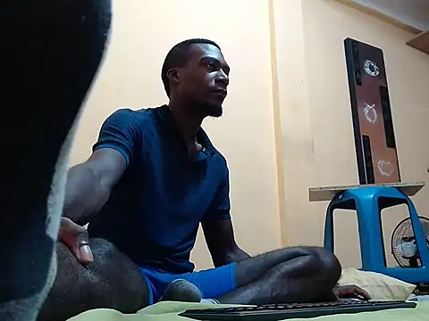 Snapshot of kurtbigcock chatting on 03-08-25, 05:33 kurtbigcock online show from 03-08-25, 05:33