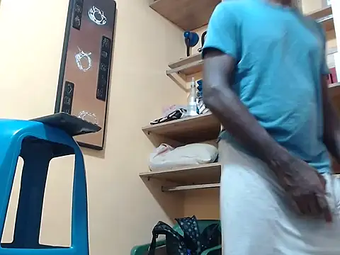 Snapshot of kurtbigcock chatting on 11-22-25, 06:40 kurtbigcock online show from 11-22-25, 06:40