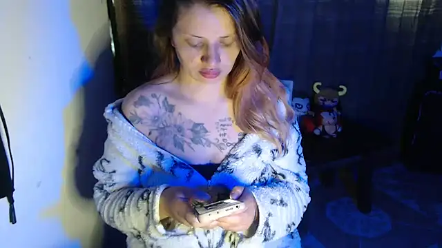 Snapshot of kattydirtylol chatting on 10-31-25, 11:11 kattydirtylol online show from 10-31-25, 11:11