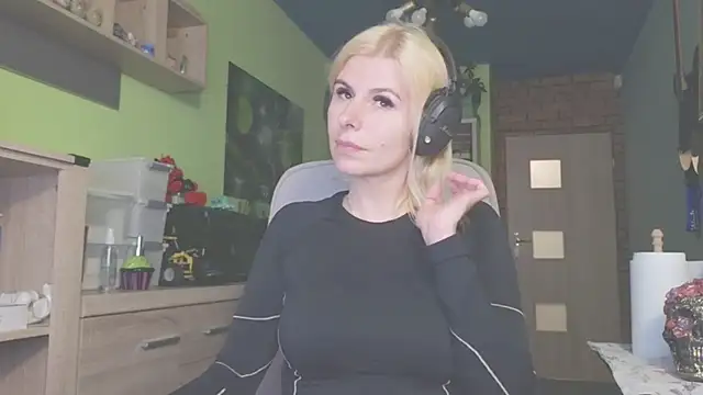 karmija online show from 10-31-25, 07:37