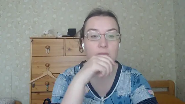 Smart Rose online show from 04-24-26, 02:41