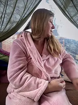 Snapshot of Natali_UA chatting on 11-14-25, 06:23 Natali UA online show from 11-14-25, 06:23