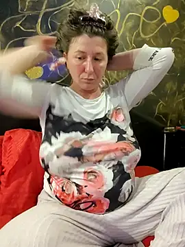 Snapshot of Natali_UA chatting on 11-29-25, 08:12 Natali UA online show from 11-29-25, 08:12