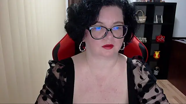 Snapshot of MissTroublle chatting on 02-09-25, 12:41 MissTroublle online show from 02-09-25, 12:41