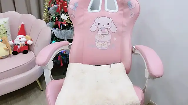 Snapshot of Meilian2021 chatting on 12-17-24, 07:29 Meilian2021 online show from 12-17-24, 07:29