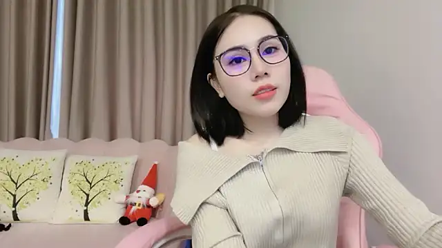 Snapshot of Meilian2021 chatting on 12-30-24, 04:42 Meilian2021 online show from 12-30-24, 04:42