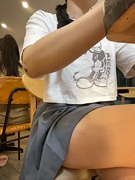 Snapshot of Meilian2021 chatting on 09-09-25, 05:51 Meilian2021 online show from 09-09-25, 05:51